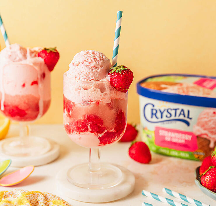 Sparkling Strawberry Lemonade Float